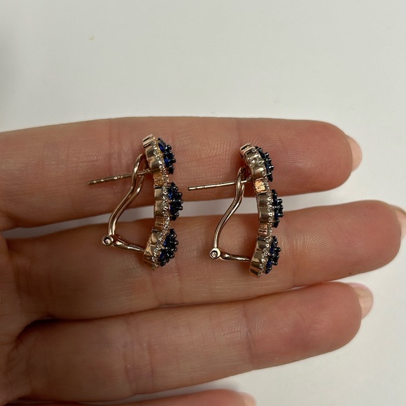 Suzy Levian Sample Rose Sterling Silver Blue White CZ Floral Earrings NWT - Picture 4 of 5